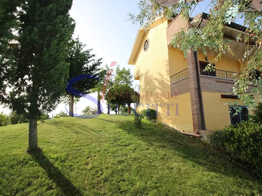 Immagine 7 di Villa in vendita  in Via Terrabianca a Tortoreto