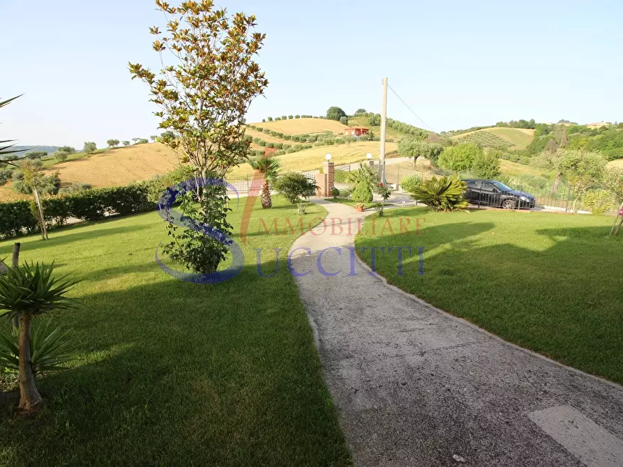 Immagine 17 di Villa in vendita  in Via Terrabianca a Tortoreto