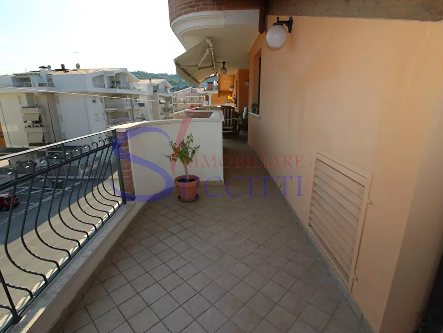 Immagine 11 di Attico in vendita  in via Parri a Tortoreto
