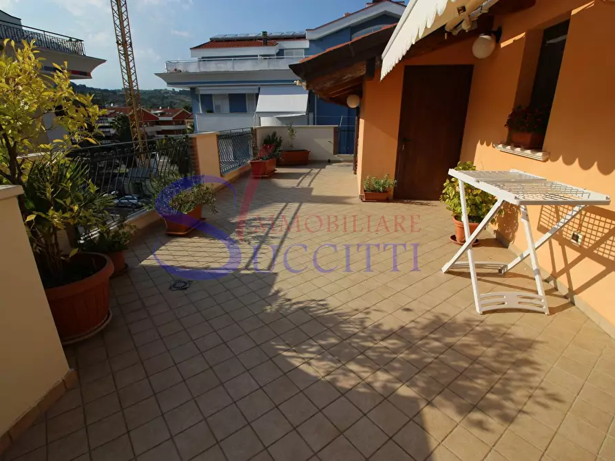 Immagine 12 di Attico in vendita  in via Parri a Tortoreto