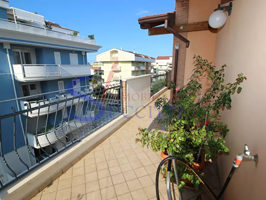 Immagine 14 di Attico in vendita  in via Parri a Tortoreto