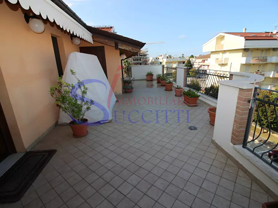 Immagine 15 di Attico in vendita  in via Parri a Tortoreto