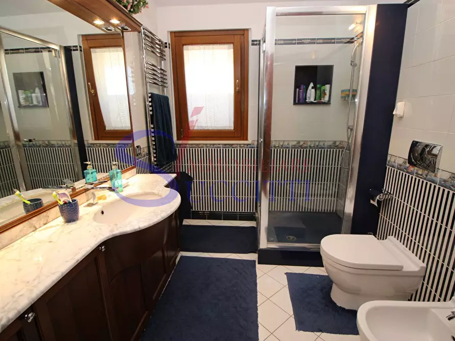 Immagine 24 di Attico in vendita  in via Parri a Tortoreto