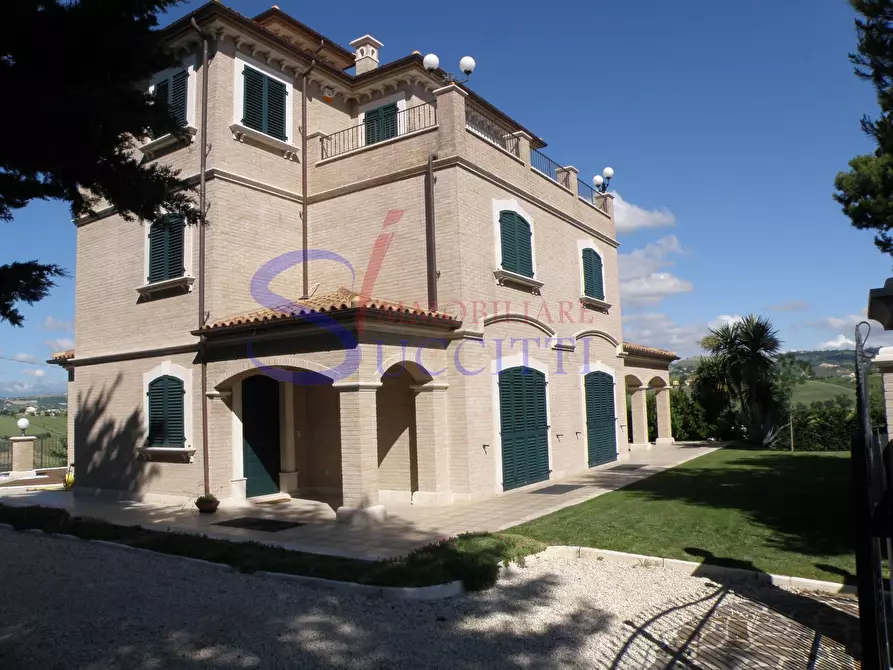 Immagine 3 di Villa in vendita  in Contrada Lava a Offida