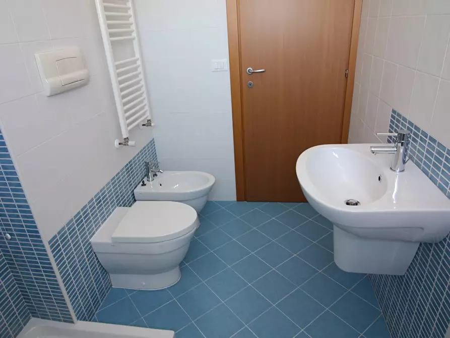 Immagine 22 di Appartamento in vendita  in Via Cavour a Tortoreto