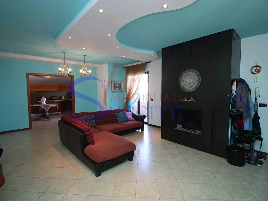 Immagine 2 di Appartamento in vendita  in Via G. D'Annunzio a Tortoreto