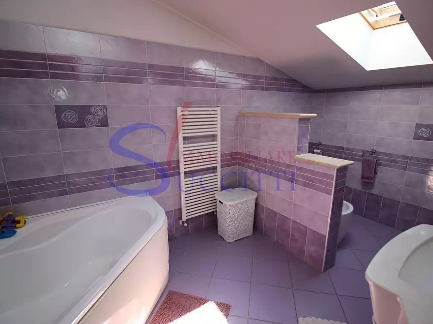 Immagine 28 di Appartamento in vendita  in Via G. D'Annunzio a Tortoreto