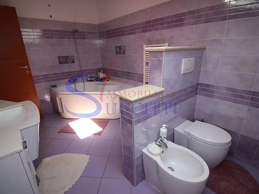 Immagine 29 di Appartamento in vendita  in Via G. D'Annunzio a Tortoreto