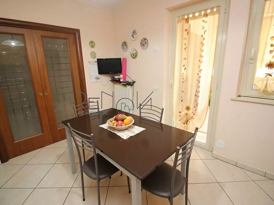 Immagine 12 di Appartamento in vendita  in Via Boccaccio a Corropoli