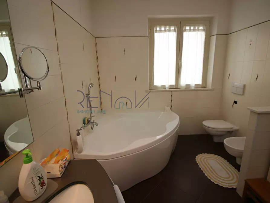 Immagine 28 di Appartamento in vendita  in Via Boccaccio a Corropoli