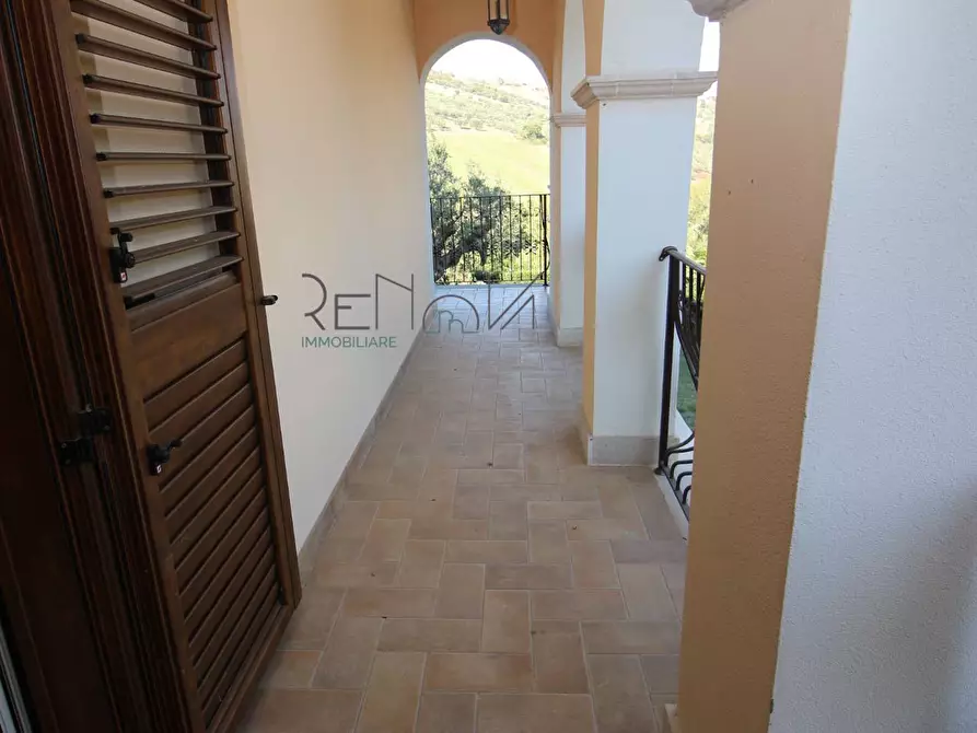 Immagine 25 di Villa in vendita  in via della Pace a Teramo