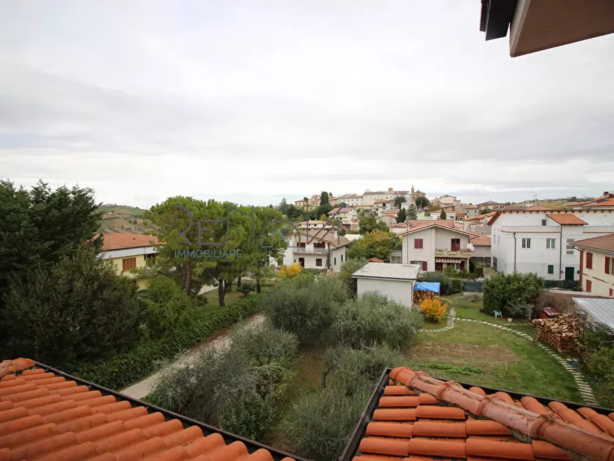 Immagine 2 di Appartamento in vendita  in Via XXIV Maggio a Torano Nuovo