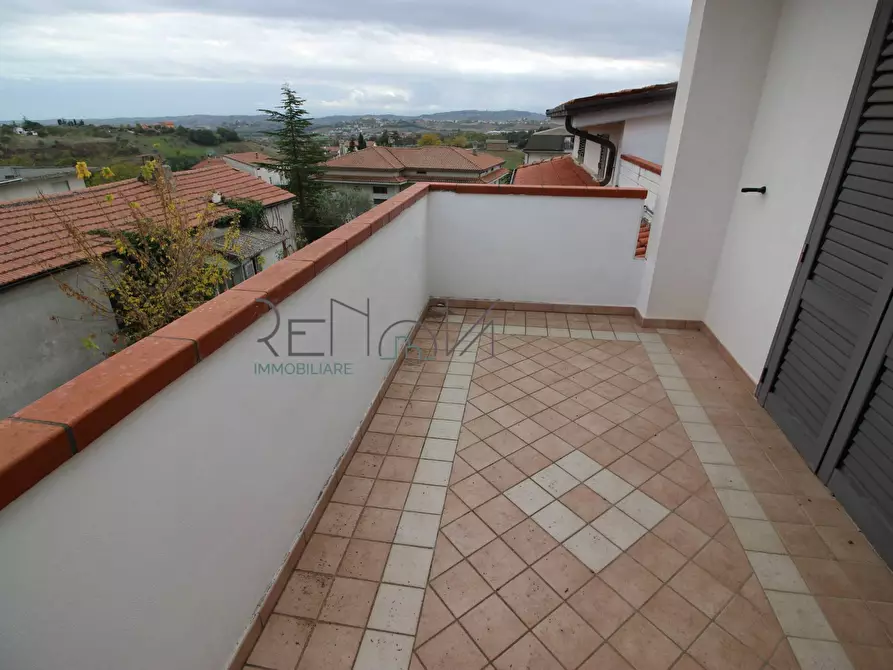 Immagine 9 di Appartamento in vendita  in Via XXIV Maggio a Torano Nuovo