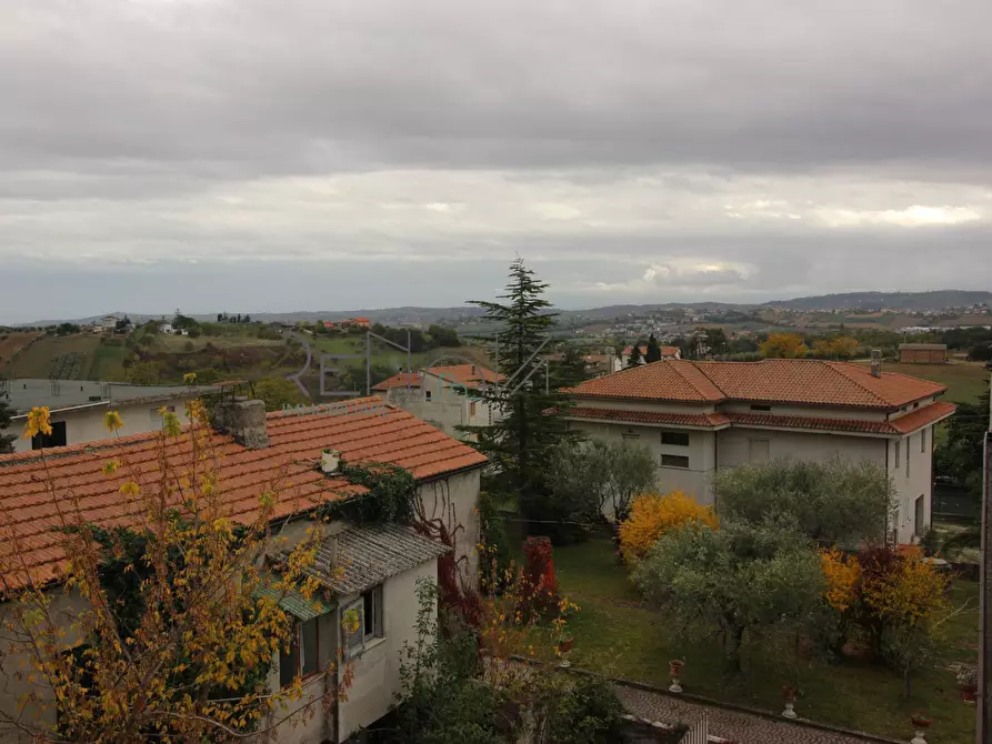 Immagine 11 di Appartamento in vendita  in Via XXIV Maggio a Torano Nuovo