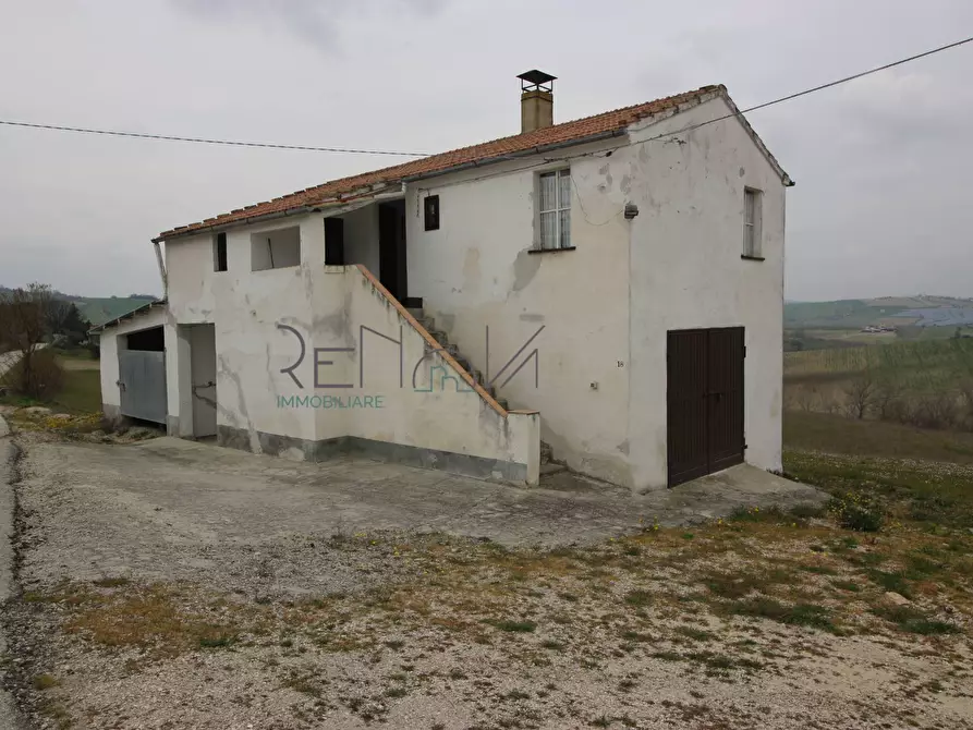 Immagine 1 di Casa indipendente in vendita  in Contrada Penna Alta a Bellante