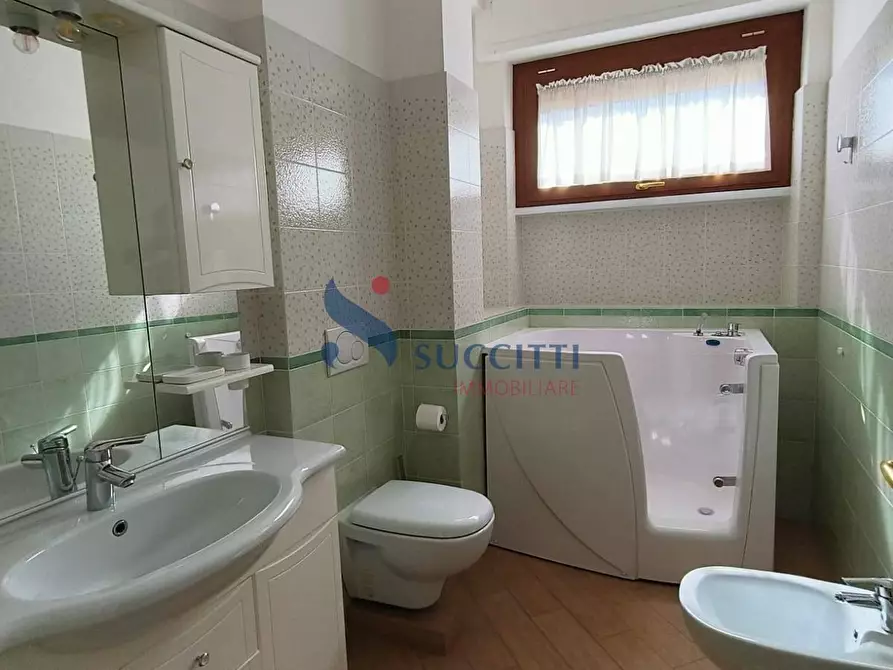 Immagine 22 di Appartamento in vendita  in via Mezzucelli a Teramo