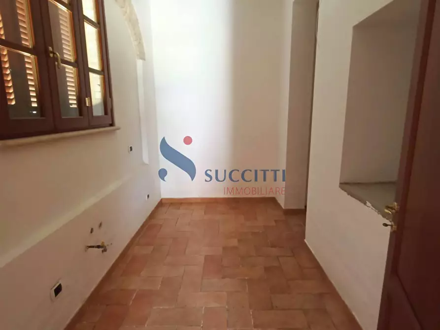 Immagine 27 di Villa in vendita  in Vicolo del sole a Teramo