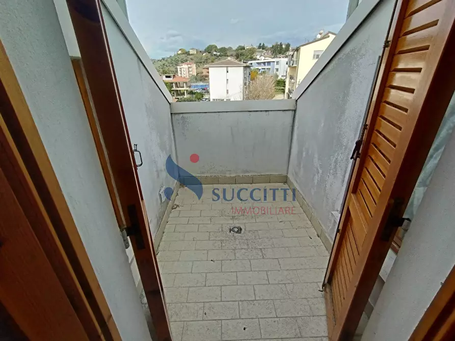 Immagine 28 di Appartamento in vendita  in Via Roma a Corropoli