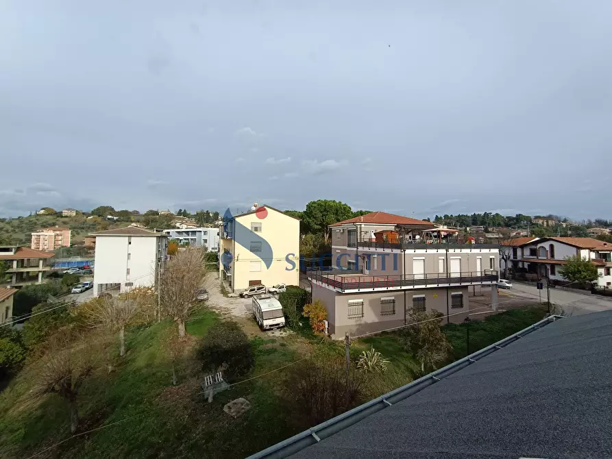 Immagine 29 di Appartamento in vendita  in Via Roma a Corropoli