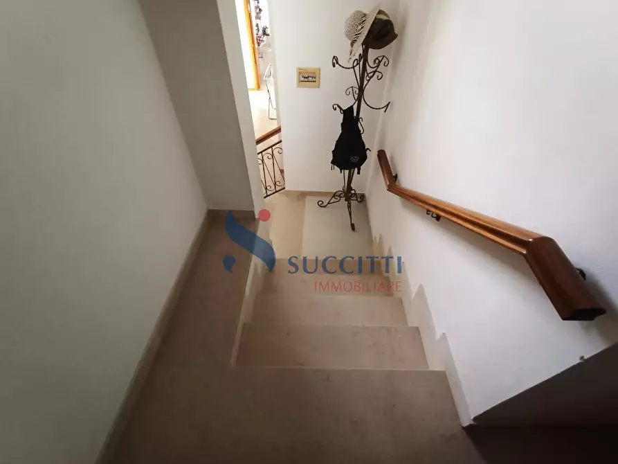 Immagine 11 di Appartamento in vendita  in Via Roma a Corropoli