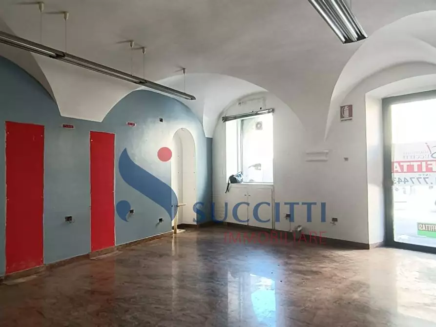 Immagine 9 di Locale commerciale in affitto  in via Vincenzo Irelli a Teramo
