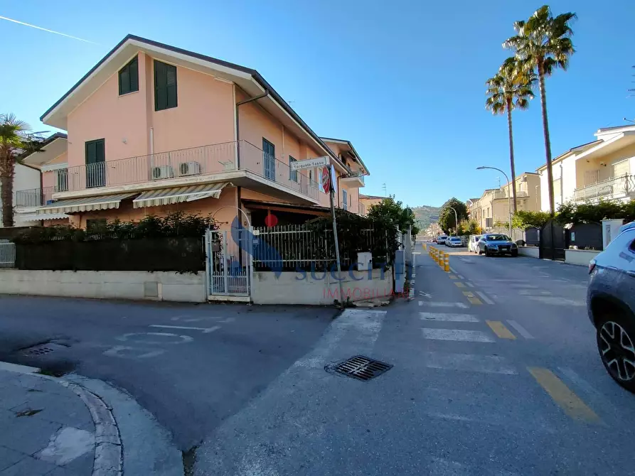 Immagine 6 di Casa indipendente in vendita  in Via G. D'Annunzio a Tortoreto