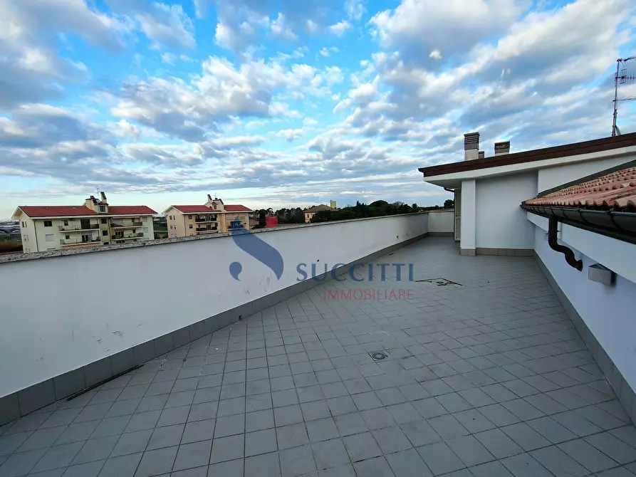 Immagine 8 di Appartamento in vendita  in Via Ettore Petrolini a Martinsicuro