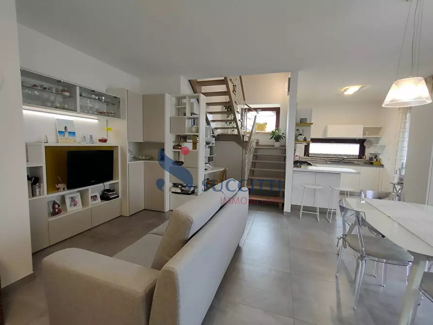 Immagine 1 di Appartamento in vendita  in Via G. Falcone a Tortoreto