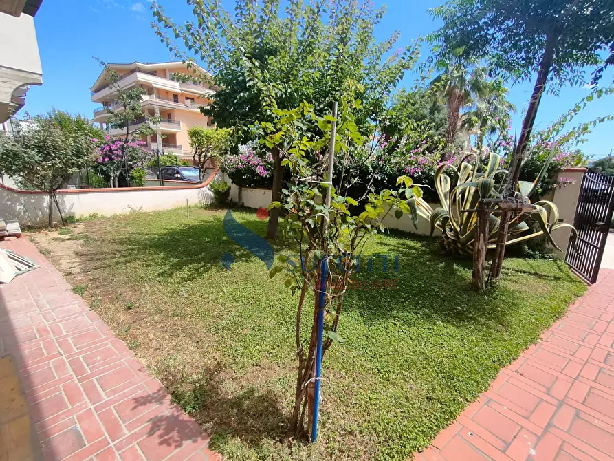 Immagine 7 di Villa in vendita  in Via Corradino D'Ascanio a Tortoreto