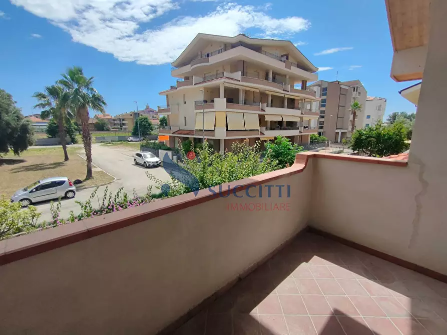 Immagine 30 di Villa in vendita  in Via Corradino D'Ascanio a Tortoreto