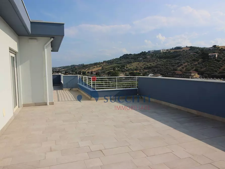 Immagine 5 di Appartamento in vendita  in Via Renato Capanna a Alba Adriatica