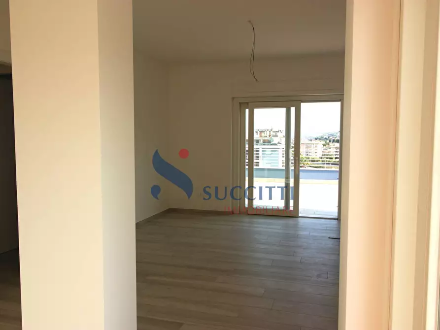 Immagine 10 di Appartamento in vendita  in Via Renato Capanna a Alba Adriatica