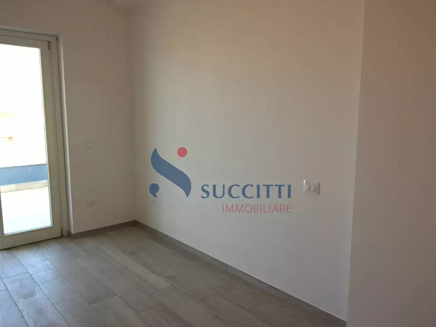 Immagine 15 di Appartamento in vendita  in Via Renato Capanna a Alba Adriatica