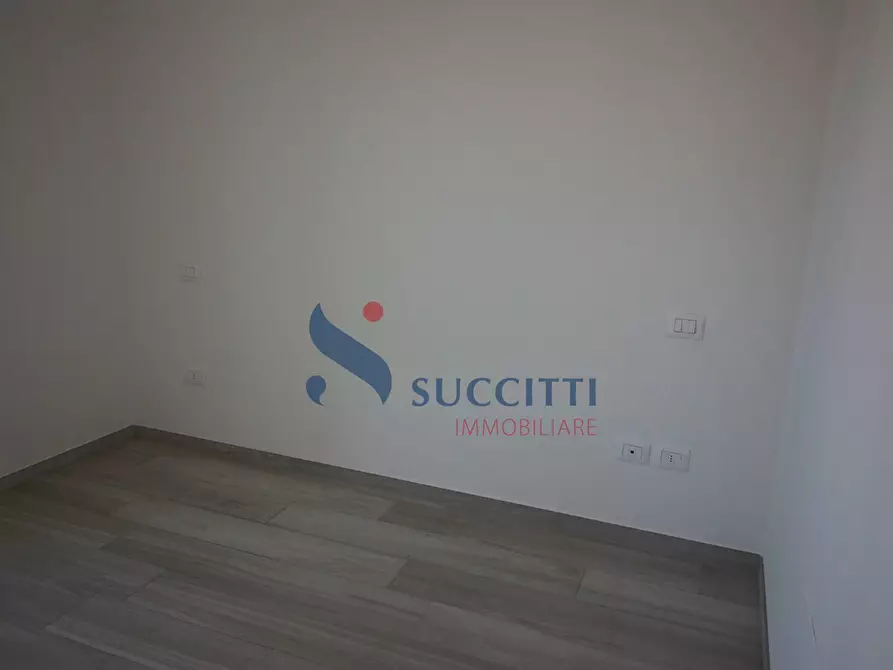 Immagine 16 di Appartamento in vendita  in Via Renato Capanna a Alba Adriatica