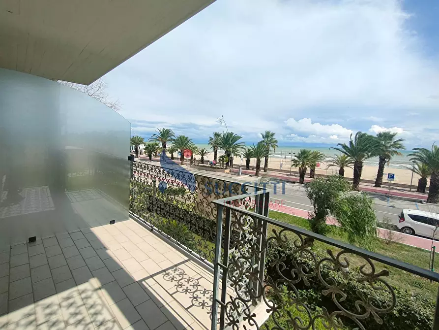 Immagine 21 di Appartamento in vendita  in Lungomare Sirena a Tortoreto