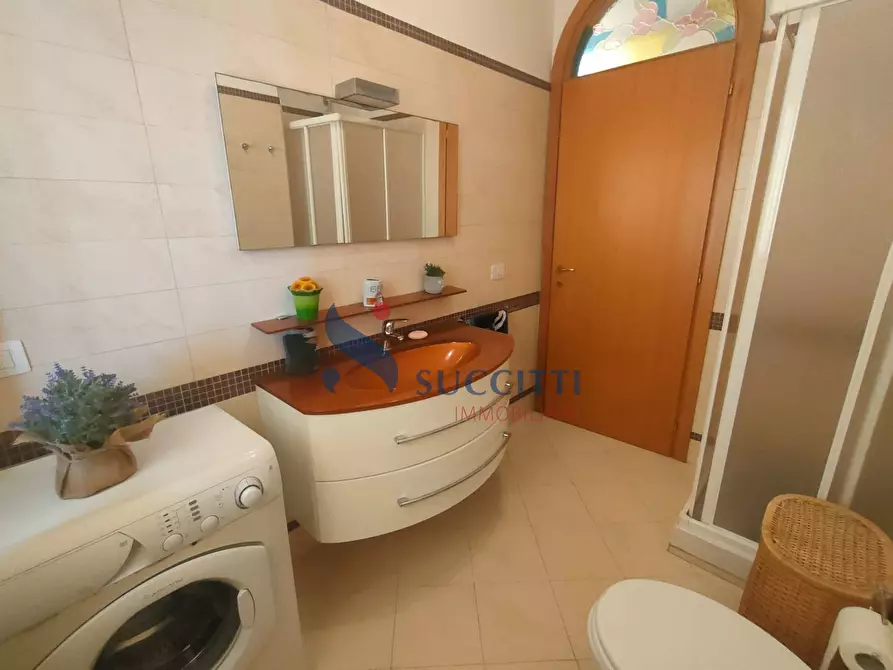 Immagine 27 di Appartamento in vendita  in Lungomare Sirena a Tortoreto