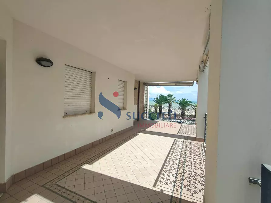 Immagine 9 di Appartamento in vendita  in Lungomare Sirena a Tortoreto