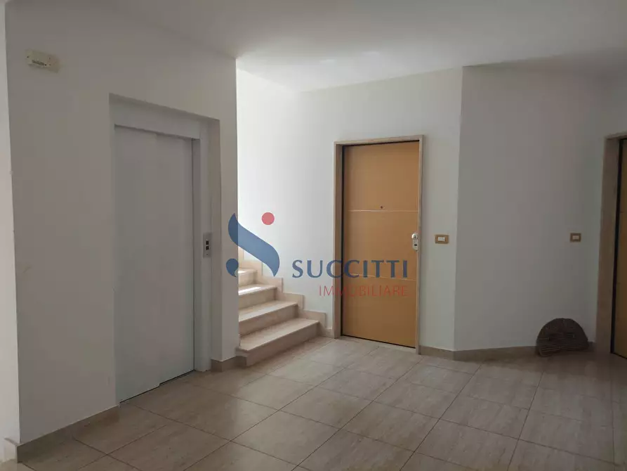 Immagine 29 di Appartamento in vendita  in Lungomare Sirena a Tortoreto