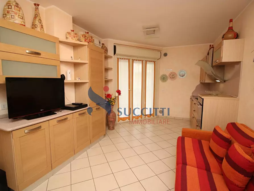 Immagine 3 di Appartamento in vendita  in Lungomare Sirena a Tortoreto