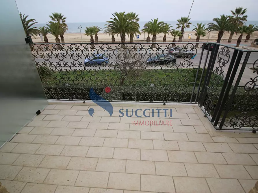 Immagine 23 di Appartamento in vendita  in Lungomare Sirena a Tortoreto