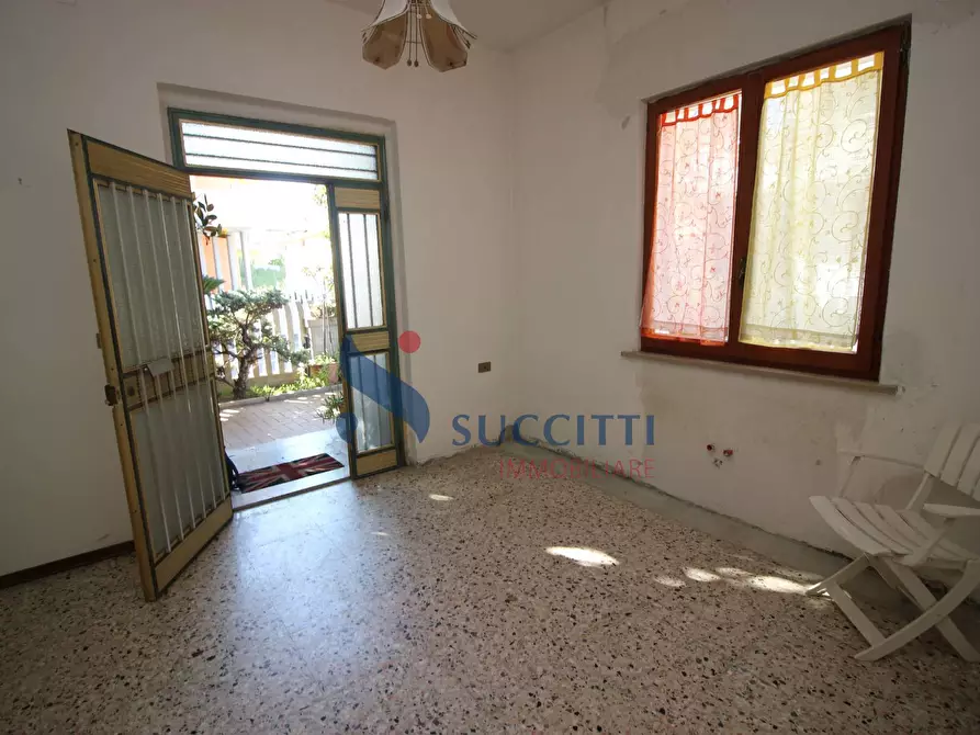 Immagine 2 di Casa indipendente in vendita  in Via dei Tigli a Alba Adriatica