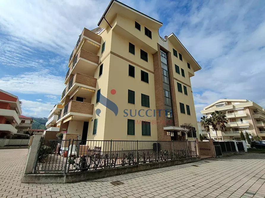 Immagine 21 di Appartamento in vendita  in Via Giuseppe Saragat a Tortoreto