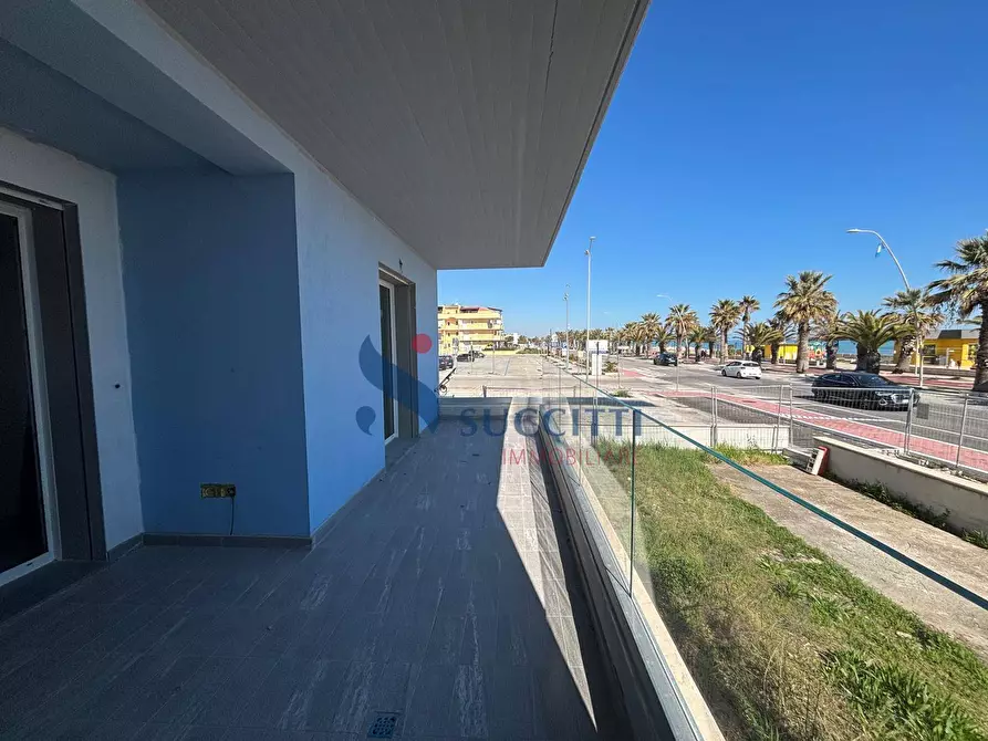 Immagine 26 di Appartamento in vendita  in Lungomare Sirena a Tortoreto