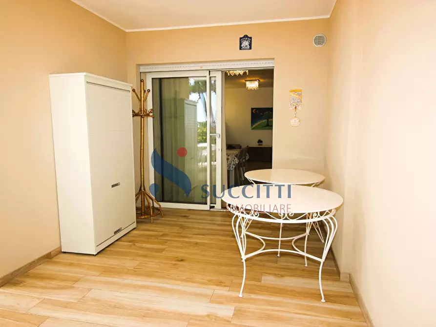 Immagine 20 di Appartamento in vendita  in via Emilia a Alba Adriatica