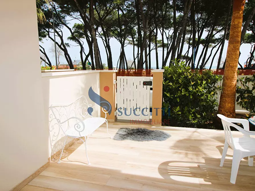 Immagine 25 di Appartamento in vendita  in via Emilia a Alba Adriatica