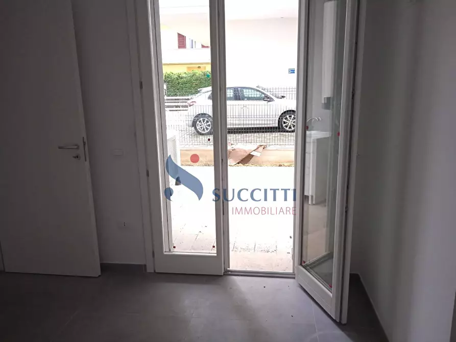 Immagine 4 di Appartamento in vendita  in Via Abruzzo a Alba Adriatica