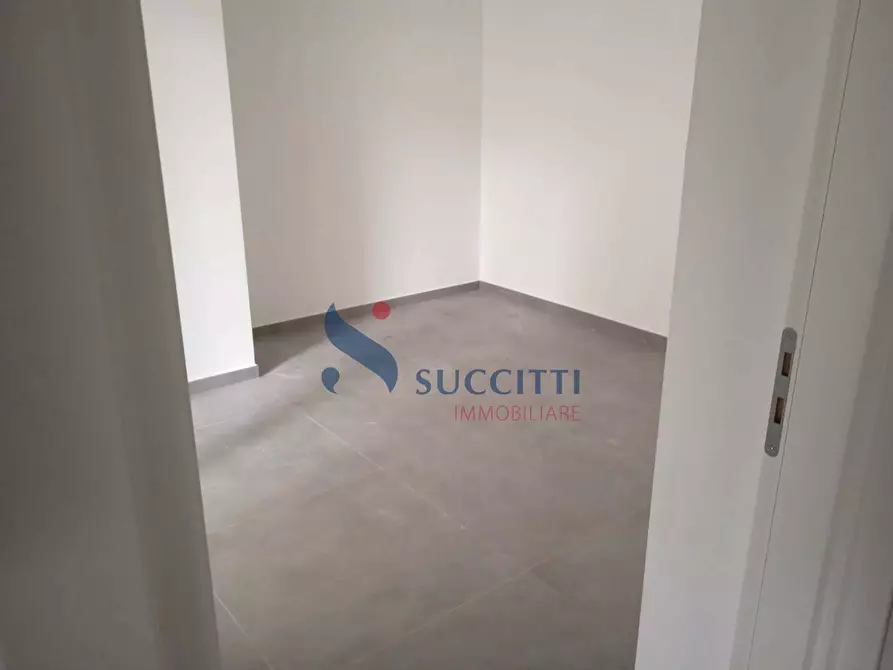 Immagine 9 di Appartamento in vendita  in Via Abruzzo a Alba Adriatica