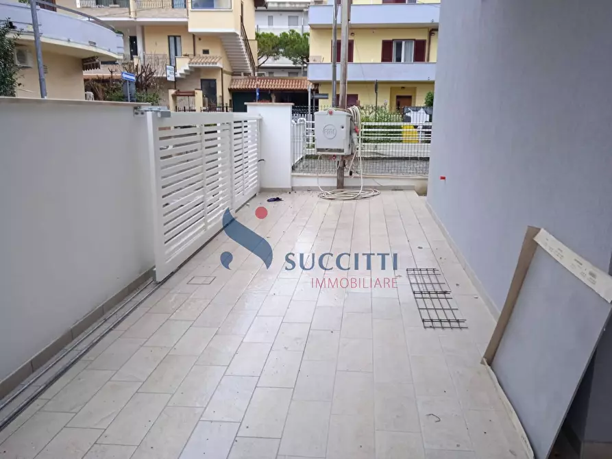 Immagine 22 di Appartamento in vendita  in Via Abruzzo a Alba Adriatica