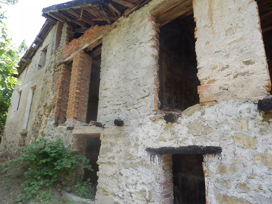 Immagine 25 di Rustico / casale in vendita  in LOC TOSI a Dego
