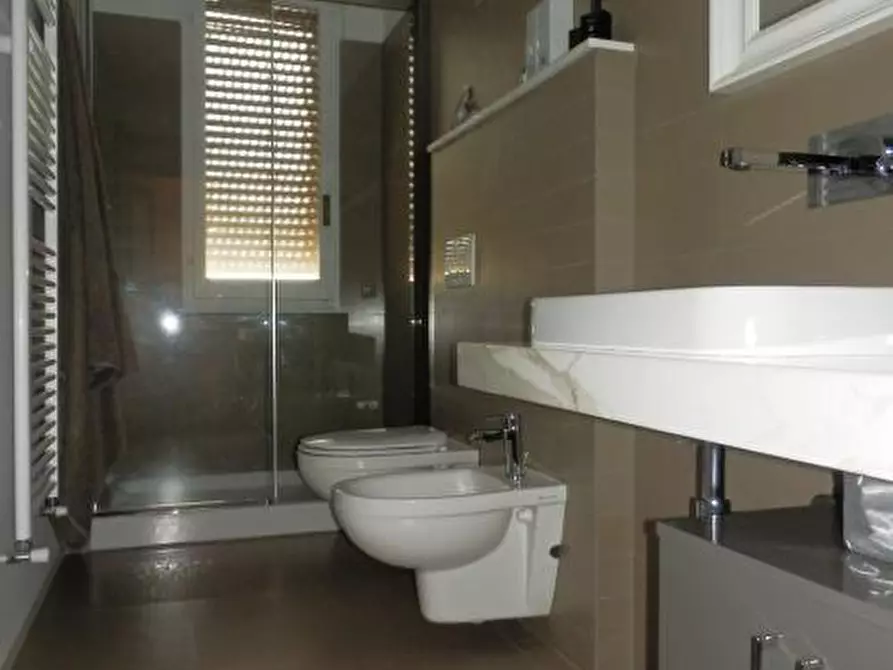 Immagine 22 di Appartamento in vendita  in via genova a Savona